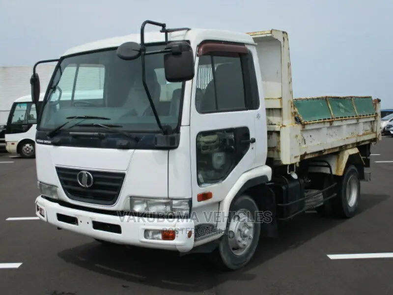 Nissan Condor Truck