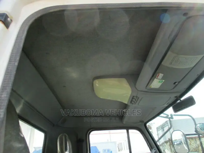 Nissan Condor Truck
