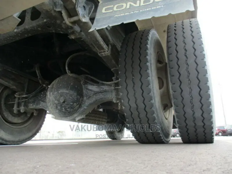 Nissan Condor Truck