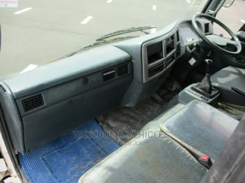 Nissan Condor Truck