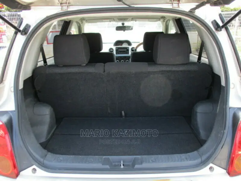 Toyota IST 2004 Gold
