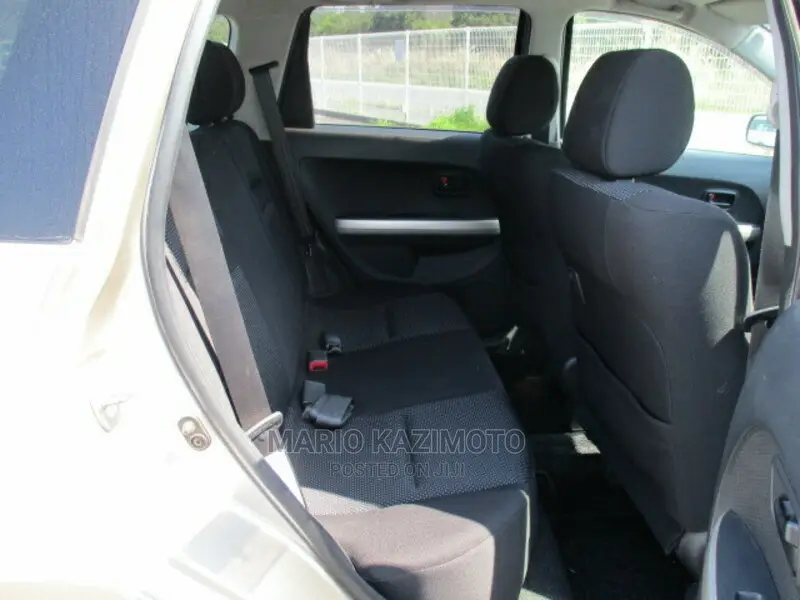 Toyota IST 2004 Gold