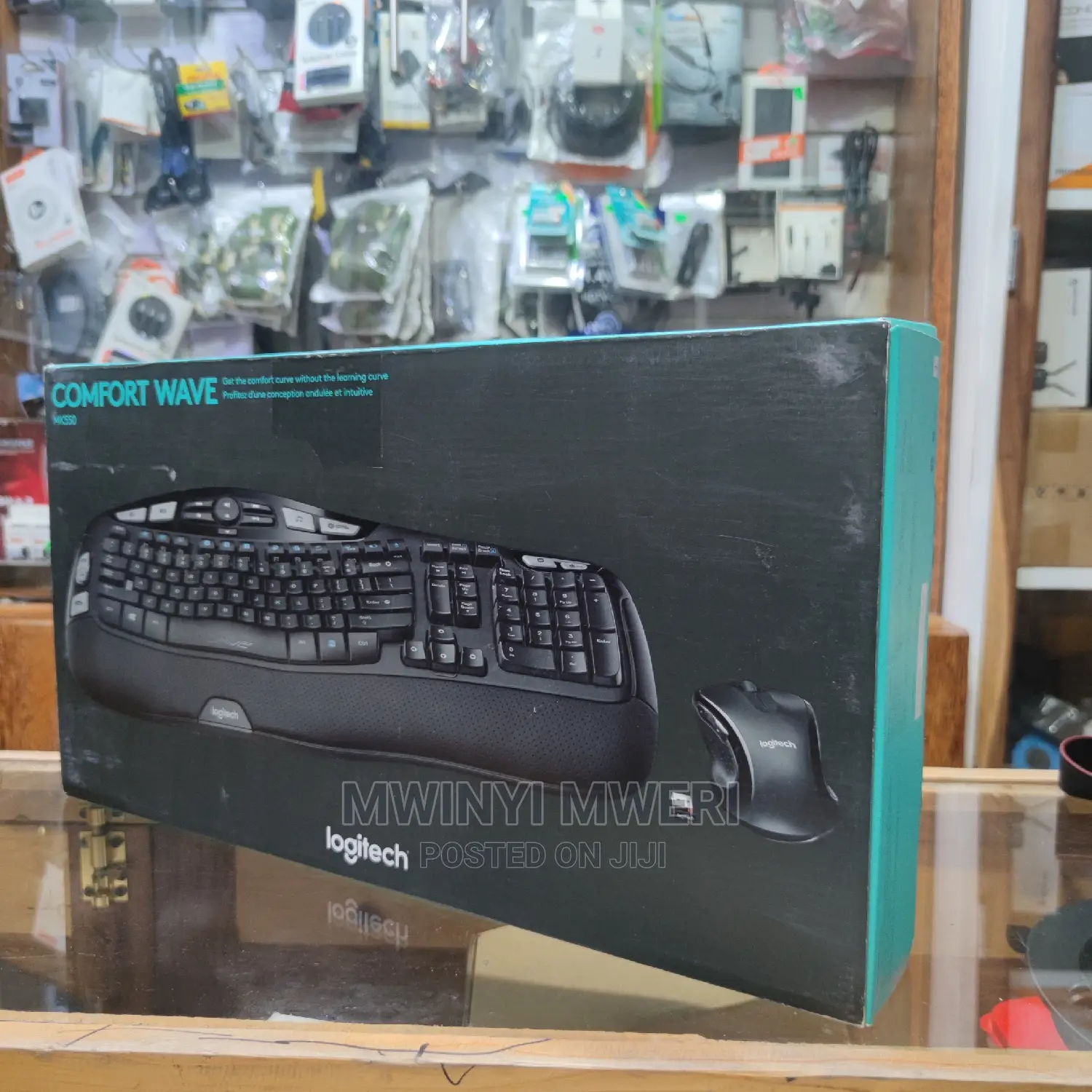 Logitech MK550 Wireless Wave Keyboard and Mouse Combo