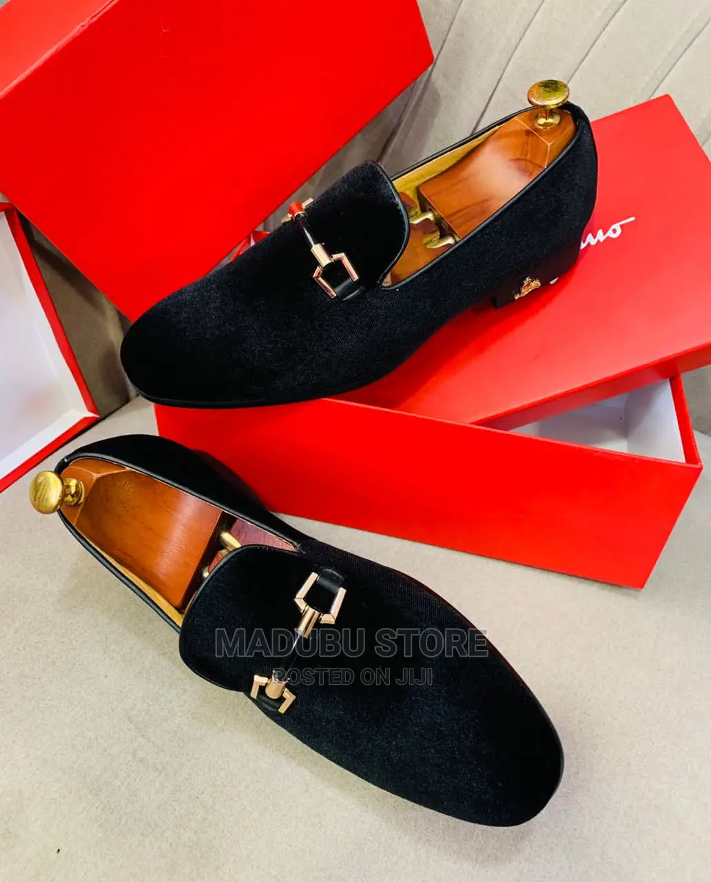 Classic Men's Official Shoes