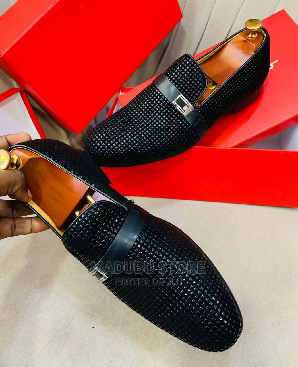 Classic Men's Official Shoes