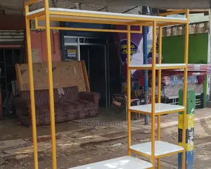 Kabati Zuri Sana La Nguo