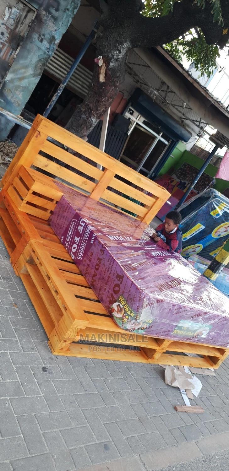 Kitanda Kizuri Sana Simple Cha Pallett in Kinondoni Furniture, David