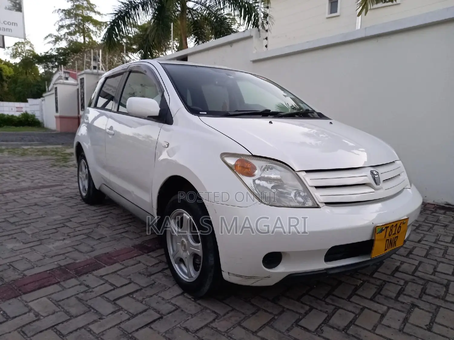 Toyota IST 2002 White