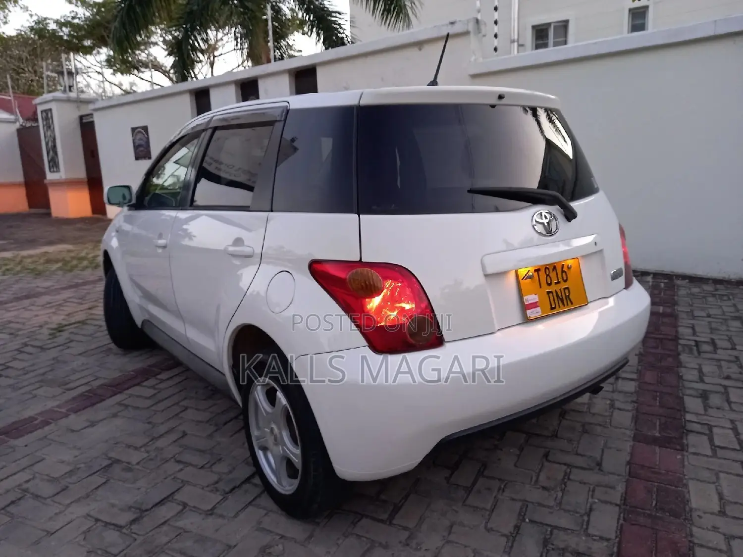 Toyota IST 2002 White
