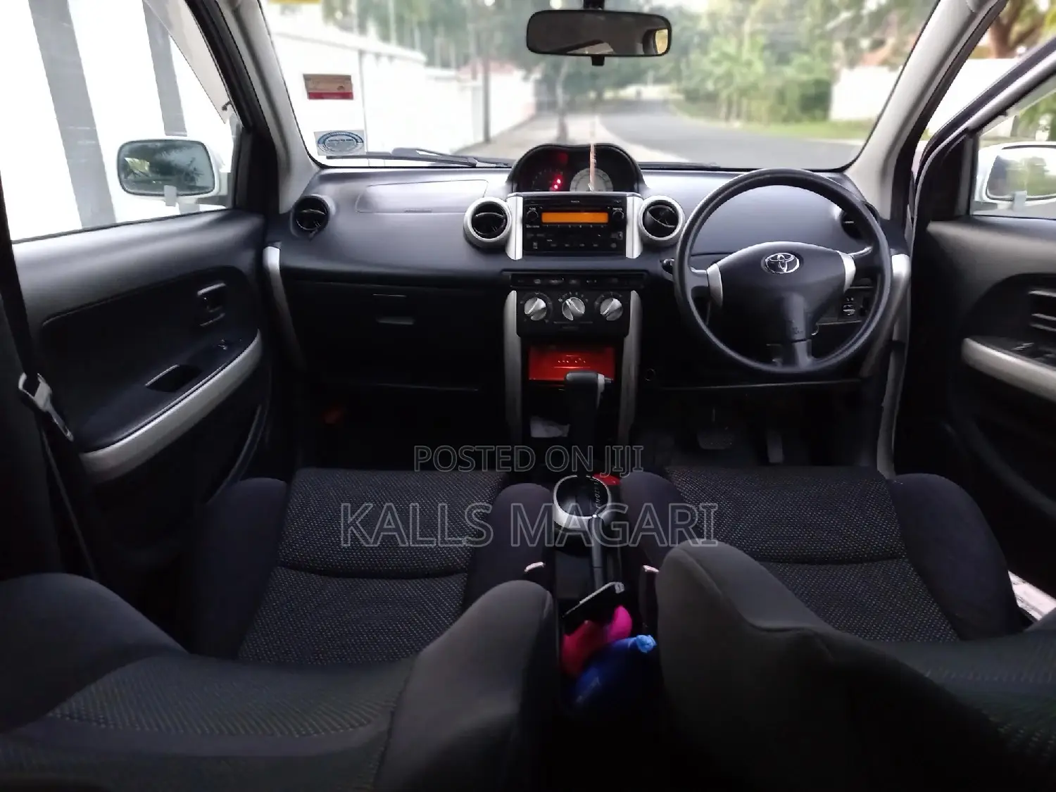 Toyota IST 2002 White