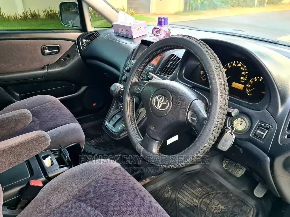 Toyota Harrier 2002 Silver