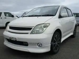 Toyota IST 2005 White