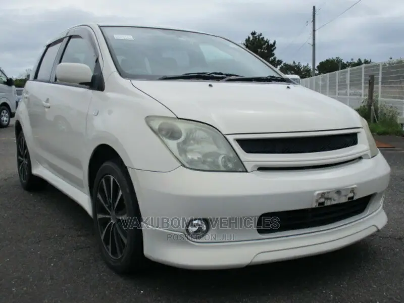 Toyota IST 2005 White