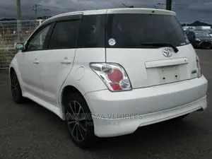 Toyota IST 2005 White