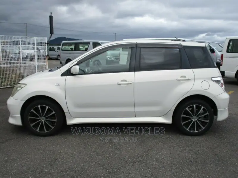 Toyota IST 2005 White