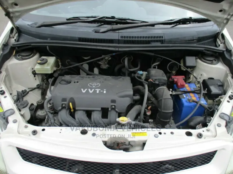 Toyota IST 2005 White