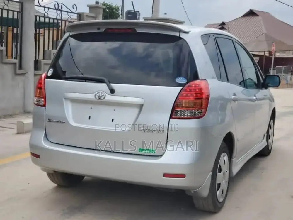 Toyota Corolla Spacio 2004 Silver
