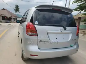 Toyota Corolla Spacio 2004 Silver
