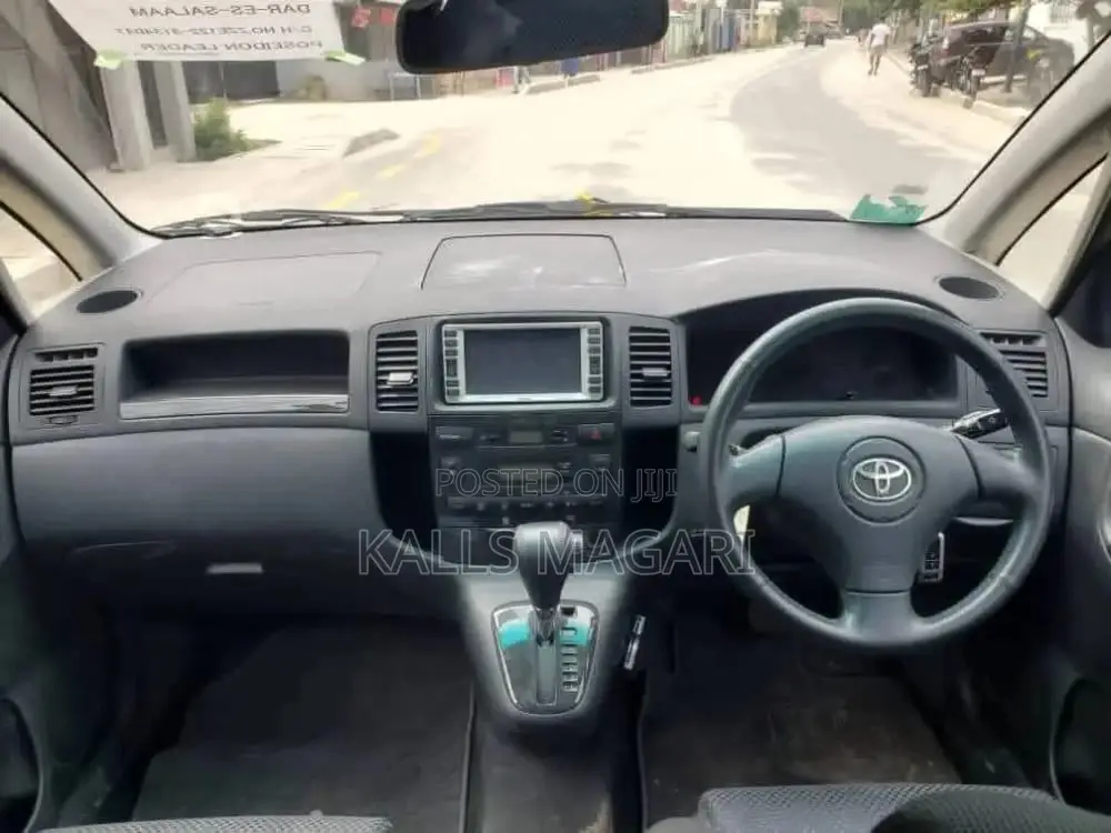 Toyota Corolla Spacio 2004 Silver
