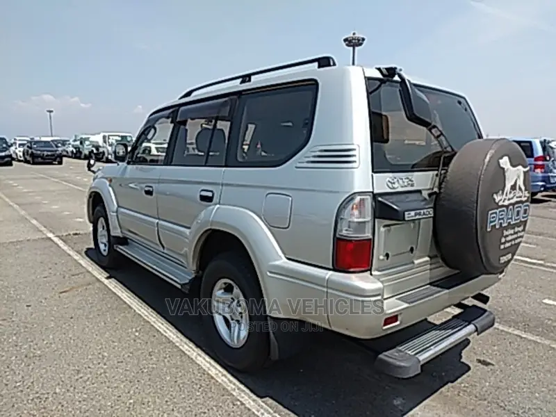Toyota Land Cruiser Prado 2001 Silver