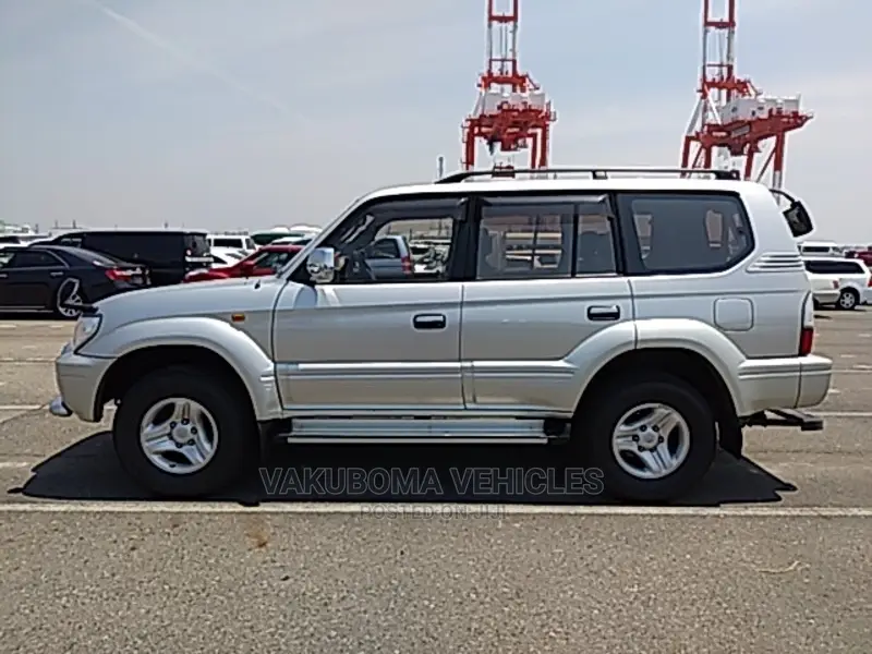 Toyota Land Cruiser Prado 2001 Silver