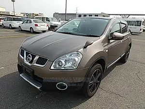 Nissan Dualis 2013 Brown