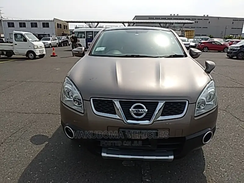 Nissan Dualis 2013 Brown