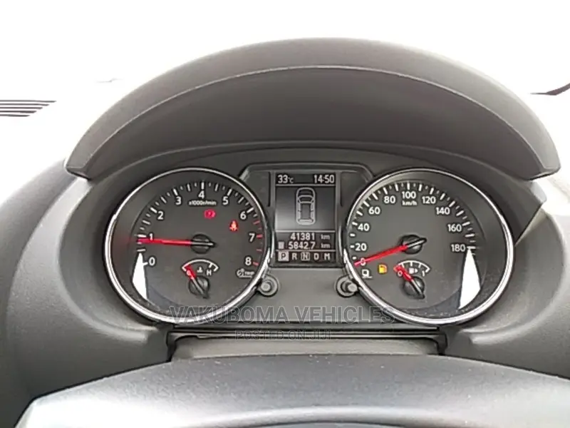 Nissan Dualis 2013 Brown
