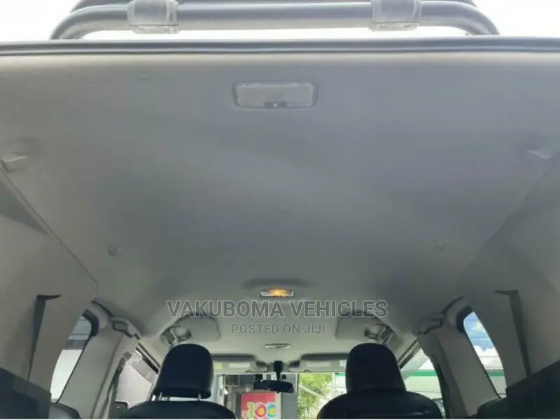 Toyota FJ Cruiser 2011 White