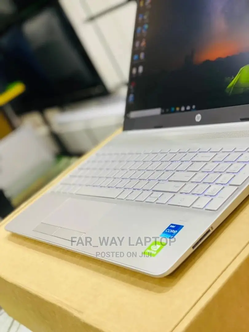 New Laptop HP 8GB Intel Core I5 SSD 512GB