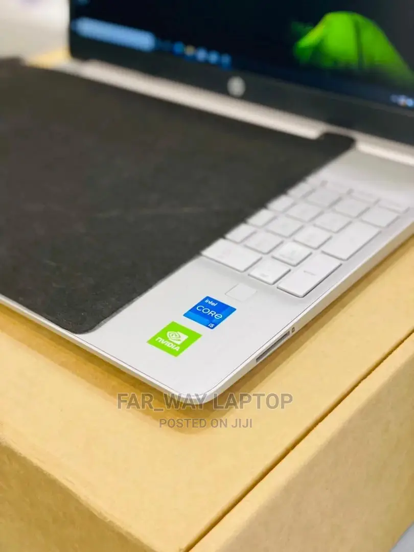 New Laptop HP 8GB Intel Core I5 SSD 512GB