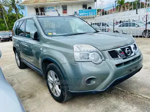Nissan X-Trail 2010 Green