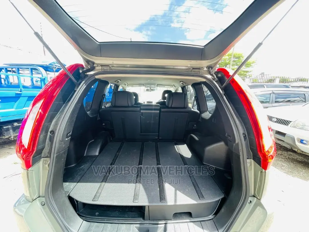 Nissan X-Trail 2010 Green