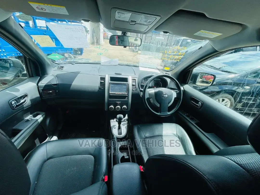 Nissan X-Trail 2010 Green