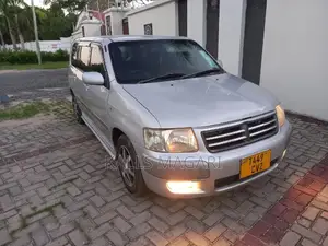 Toyota Succeed 2005 Silver