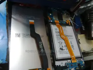 Samsung C7 Is Replaced Og LCD Very Professional