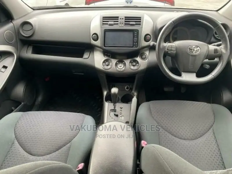 Toyota Vanguard 2011 Brown