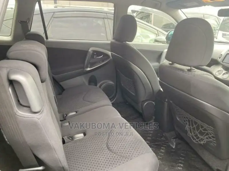 Toyota Vanguard 2011 Brown