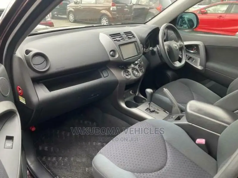 Toyota Vanguard 2011 Brown