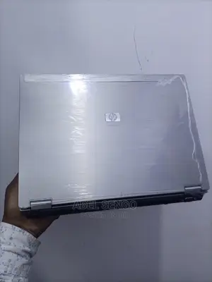Laptop HP EliteBook 8760W 4GB Intel Pentium HDD 320GB