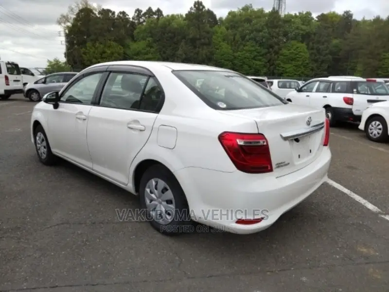 Toyota Axio 2015 Pearl
