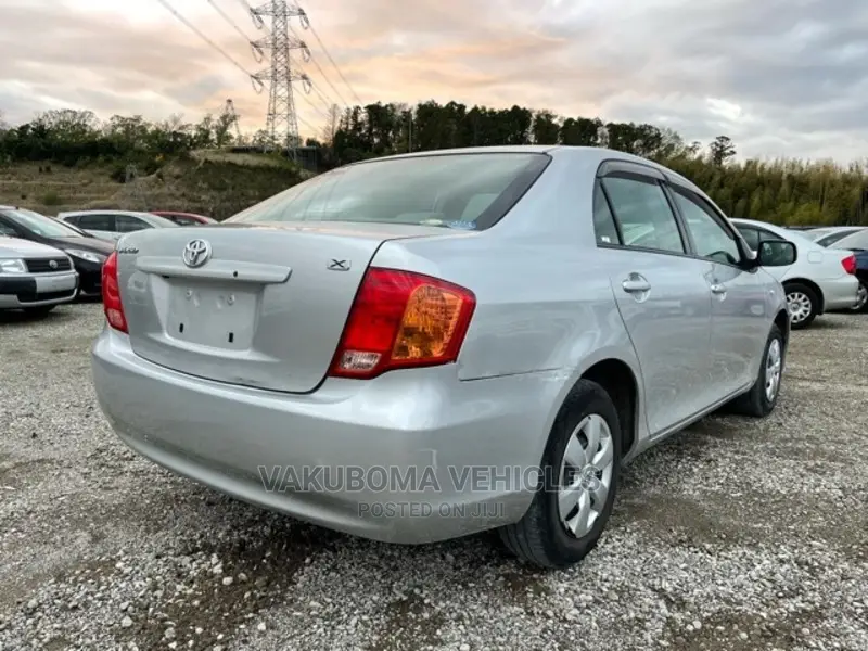 Toyota Axio 2006 Silver