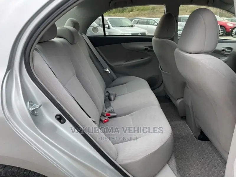 Toyota Axio 2006 Silver