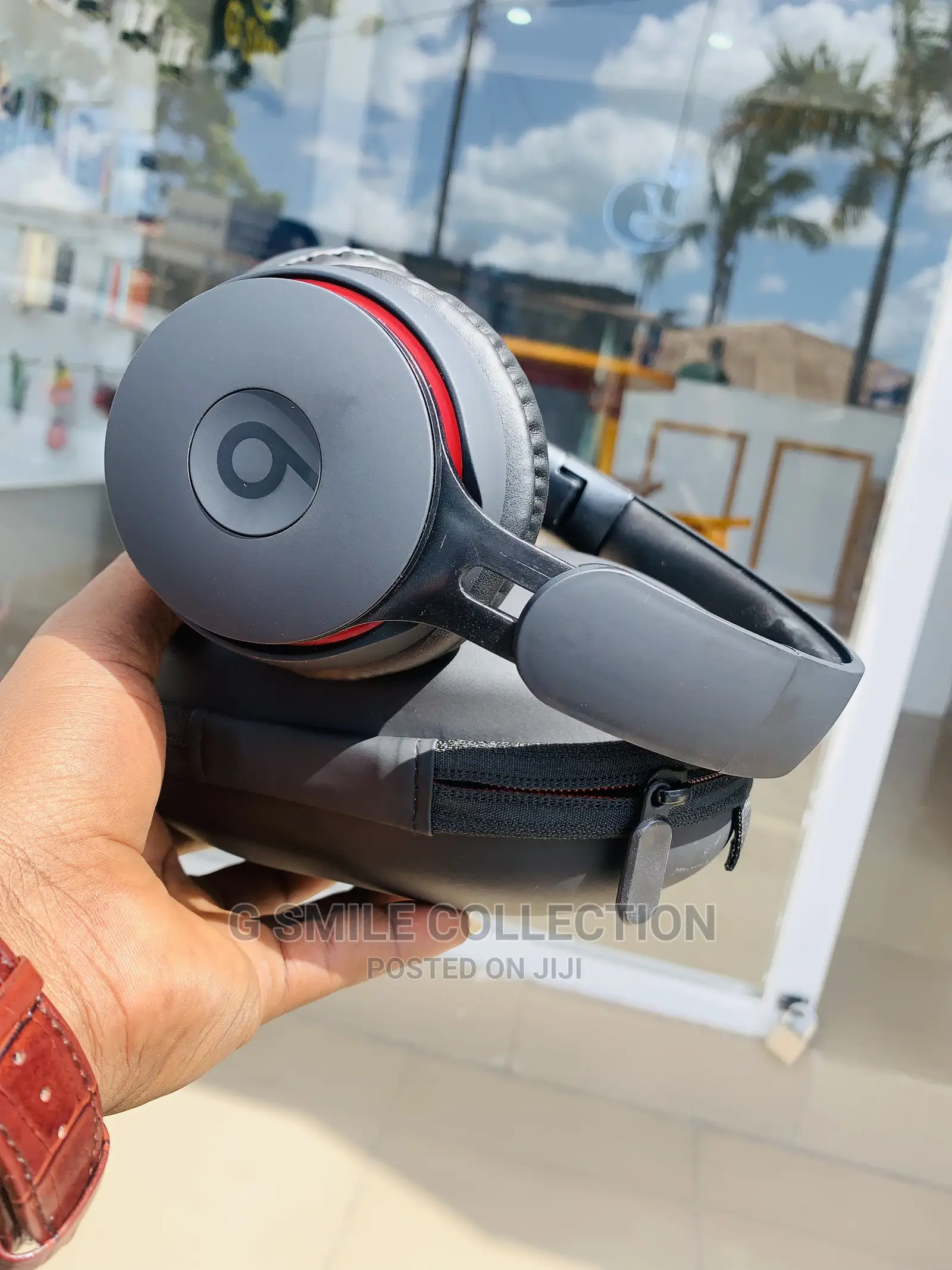 Solo Pro Wireles Headphones
