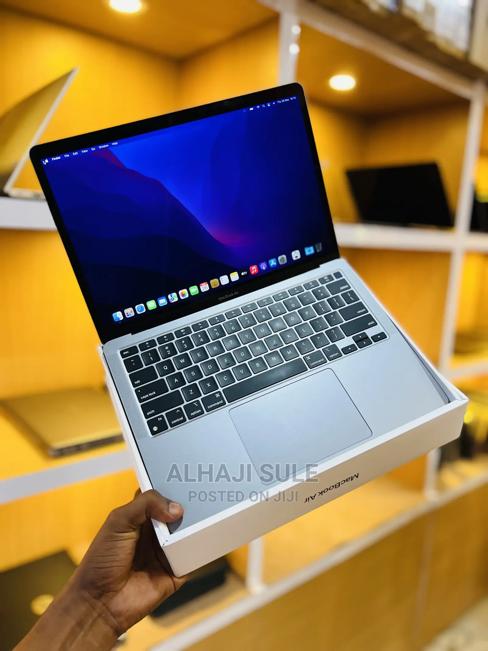 New Laptop Apple MacBook Air 2020 M1 8GB Apple M1 SSD 256GB