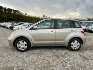 Toyota IST 2002 Silver
