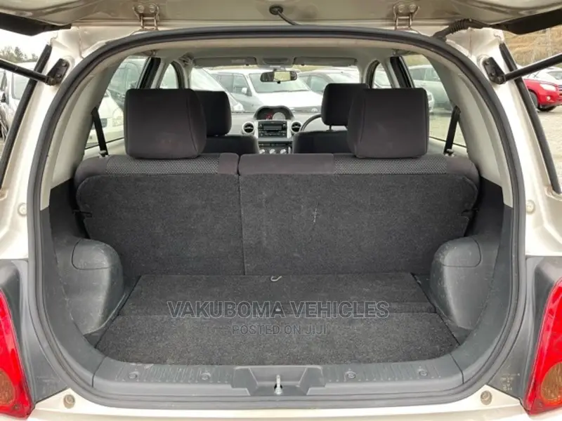 Toyota IST 2002 Silver