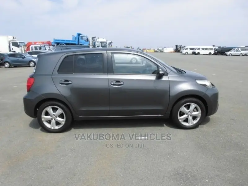 Toyota IST 2008 Gray