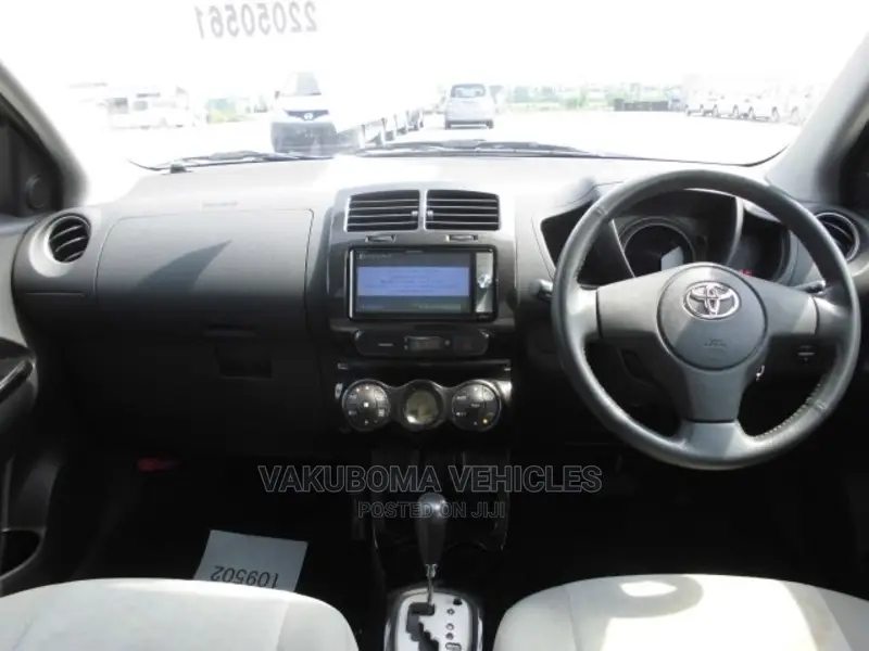 Toyota IST 2008 Gray