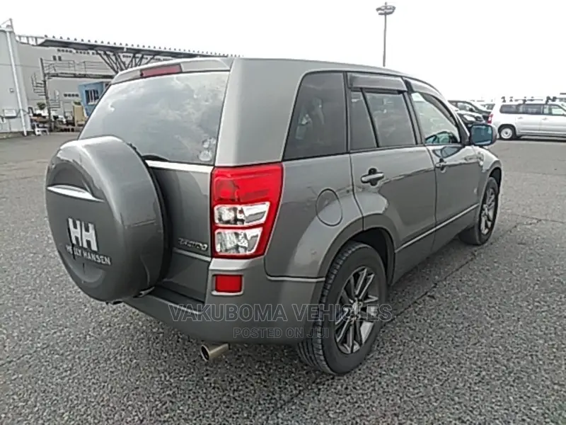 Suzuki Escudo 2007 Gray